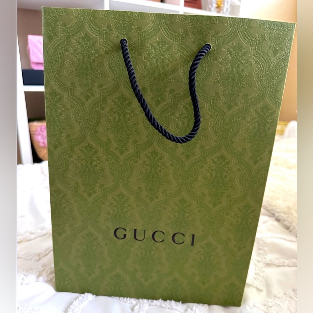 Gucci paper bag